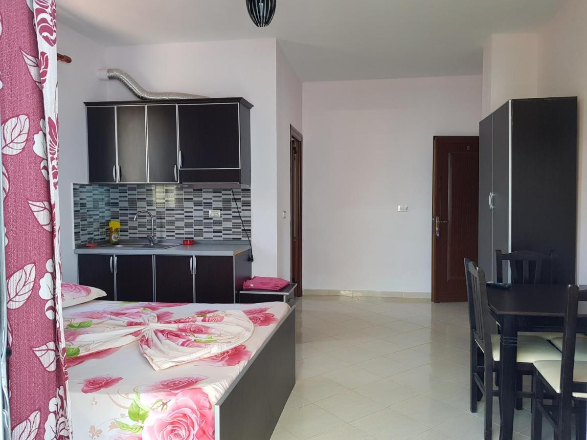 Esmeralda Hotel & Restaurant كساميل المظهر الخارجي الصورة