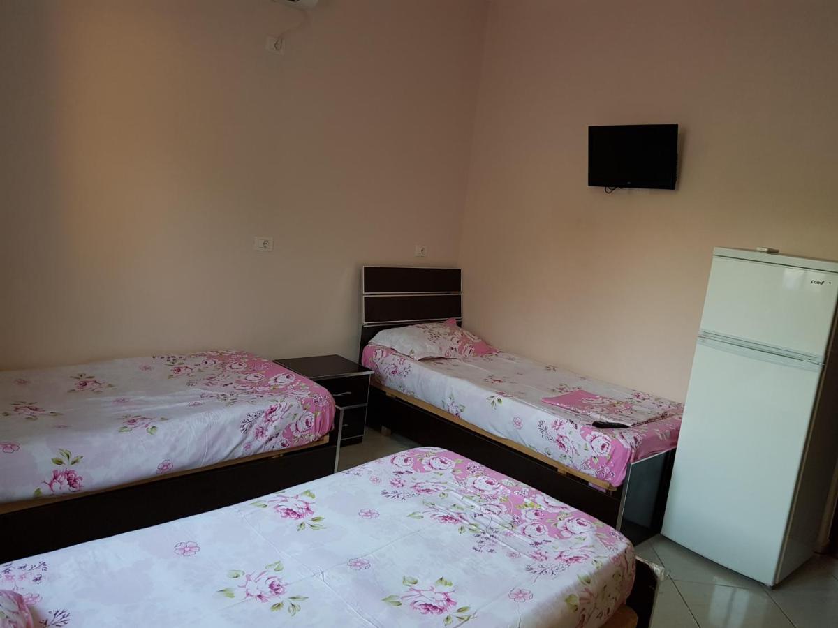 Esmeralda Hotel & Restaurant كساميل المظهر الخارجي الصورة