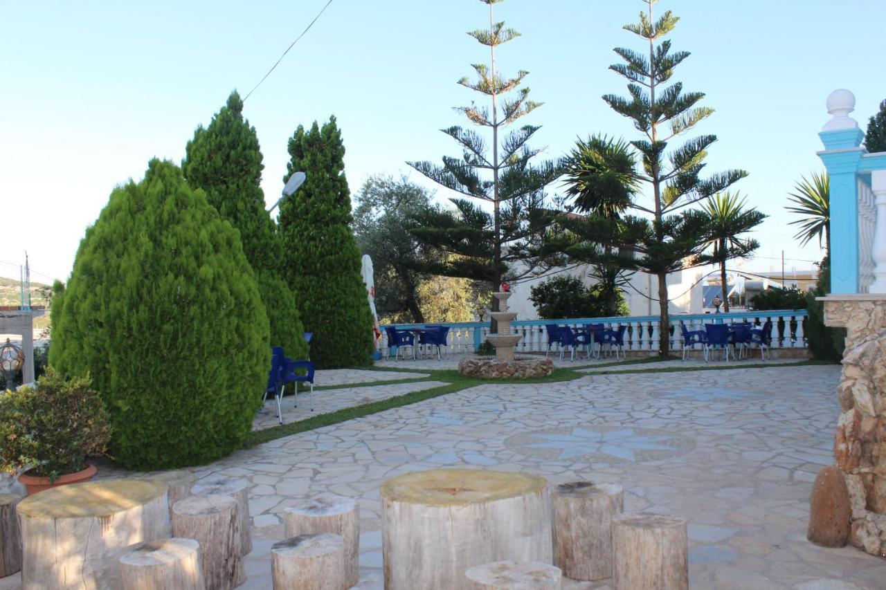 Esmeralda Hotel & Restaurant كساميل المظهر الخارجي الصورة