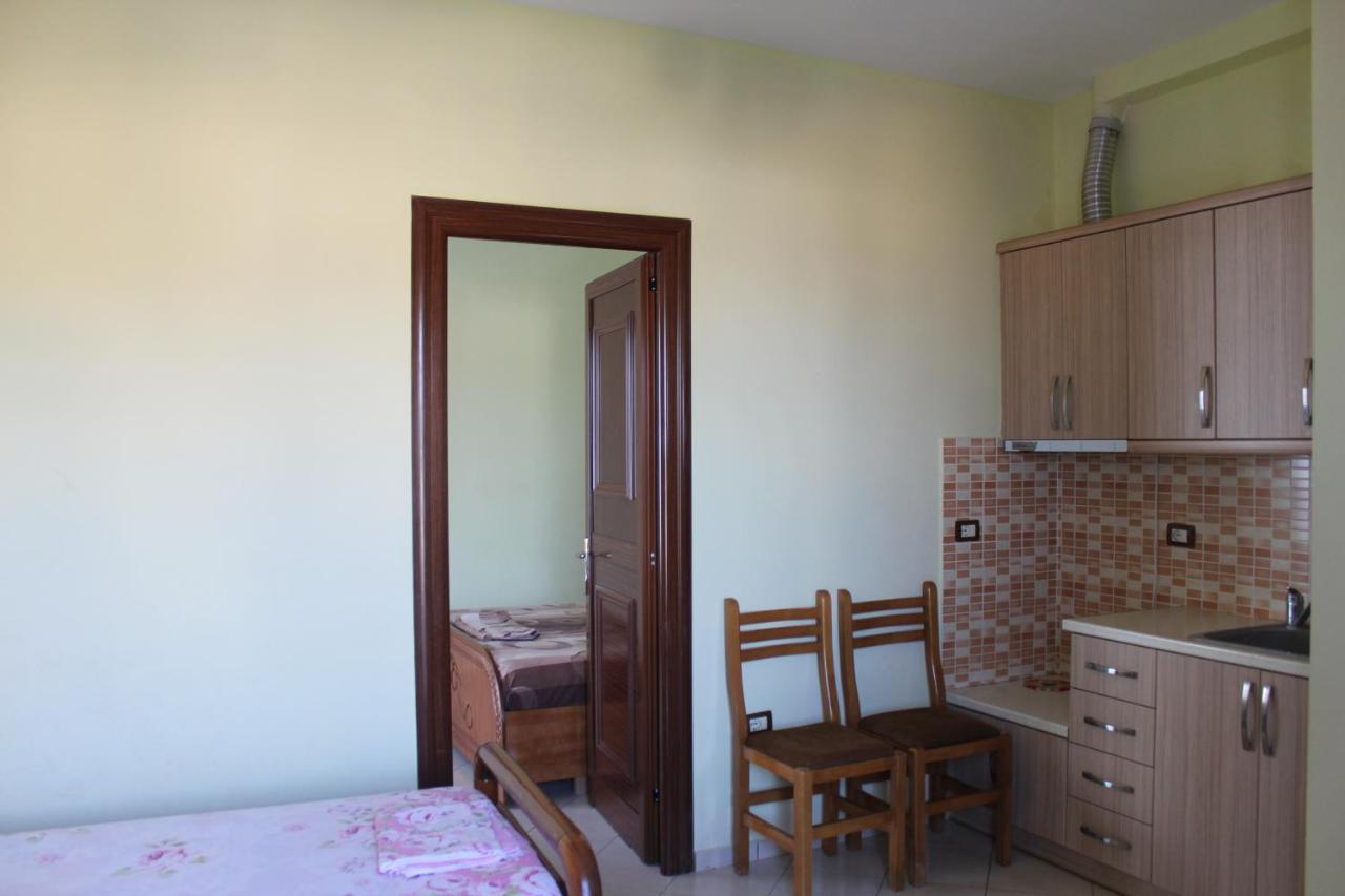 Esmeralda Hotel & Restaurant كساميل المظهر الخارجي الصورة