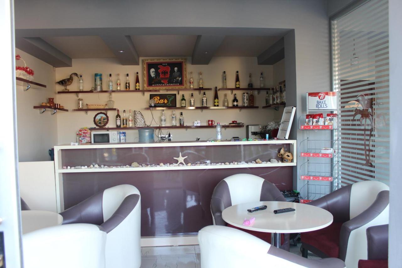 Esmeralda Hotel & Restaurant كساميل المظهر الخارجي الصورة