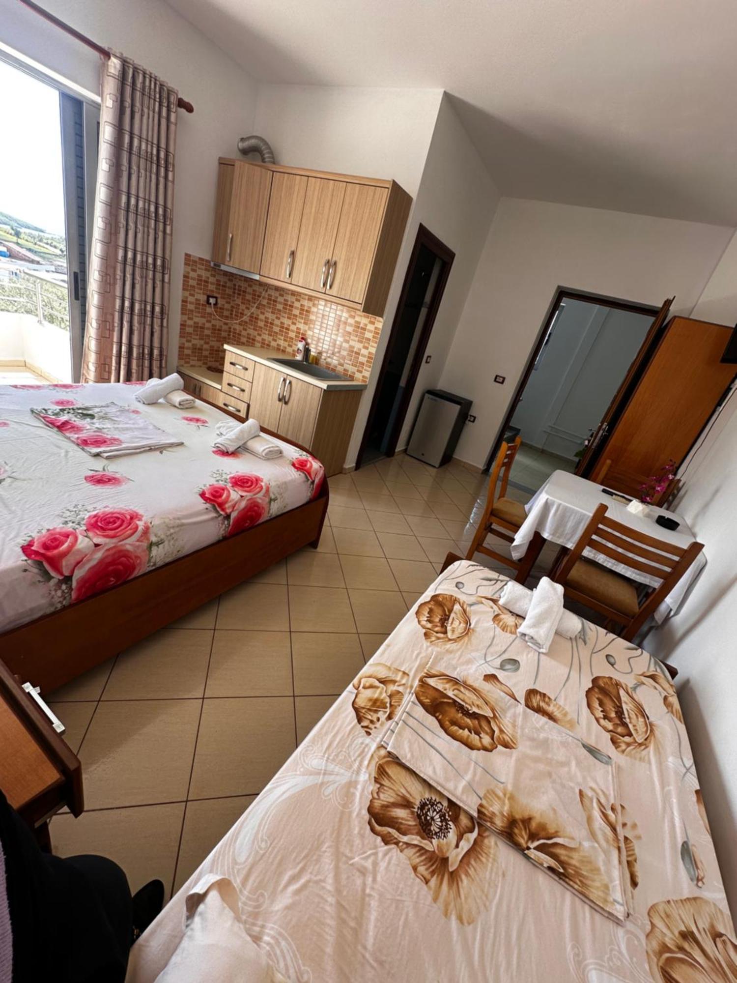Esmeralda Hotel & Restaurant كساميل المظهر الخارجي الصورة
