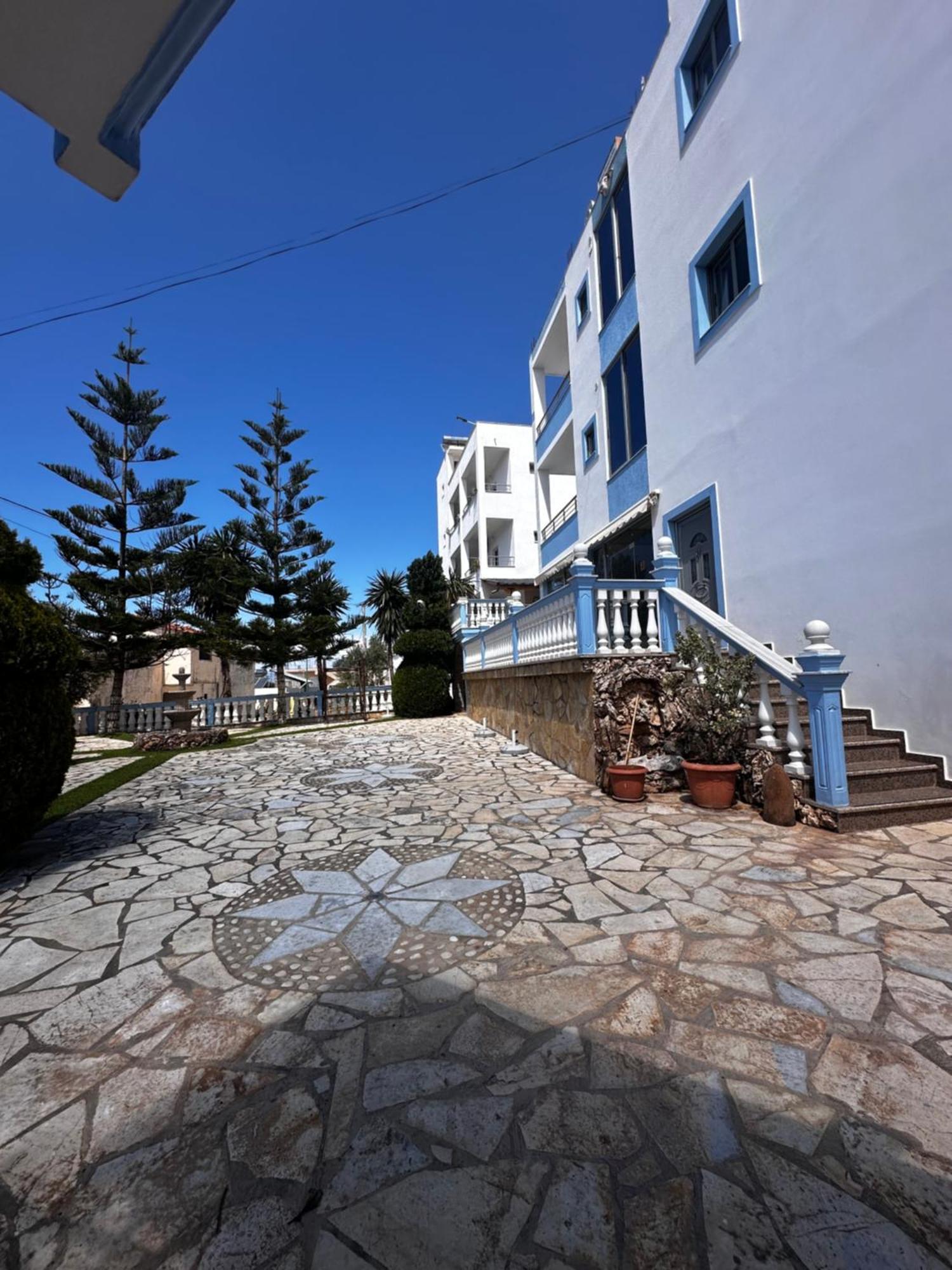 Esmeralda Hotel & Restaurant كساميل المظهر الخارجي الصورة