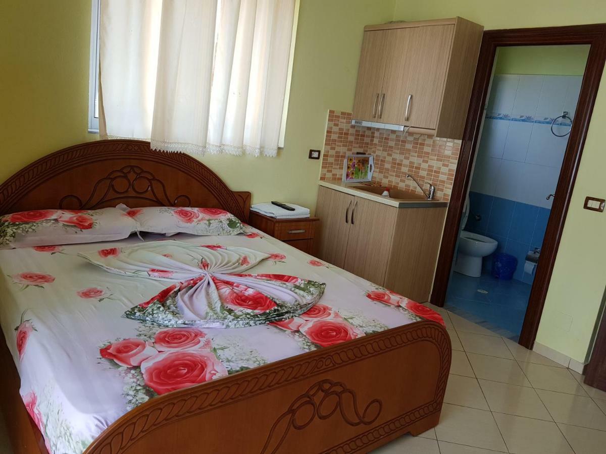 Esmeralda Hotel & Restaurant كساميل المظهر الخارجي الصورة
