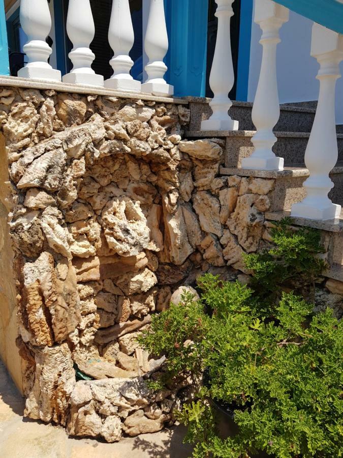 Esmeralda Hotel & Restaurant كساميل المظهر الخارجي الصورة